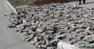 Демонтаж тротуарной плитки Апшеронск, цена от 2940 руб.